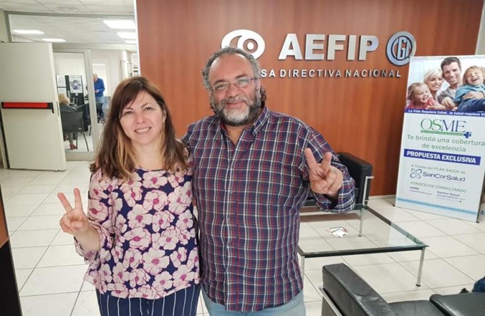 Roberto Gómez junto a la Ex ministra Silvina Batakis