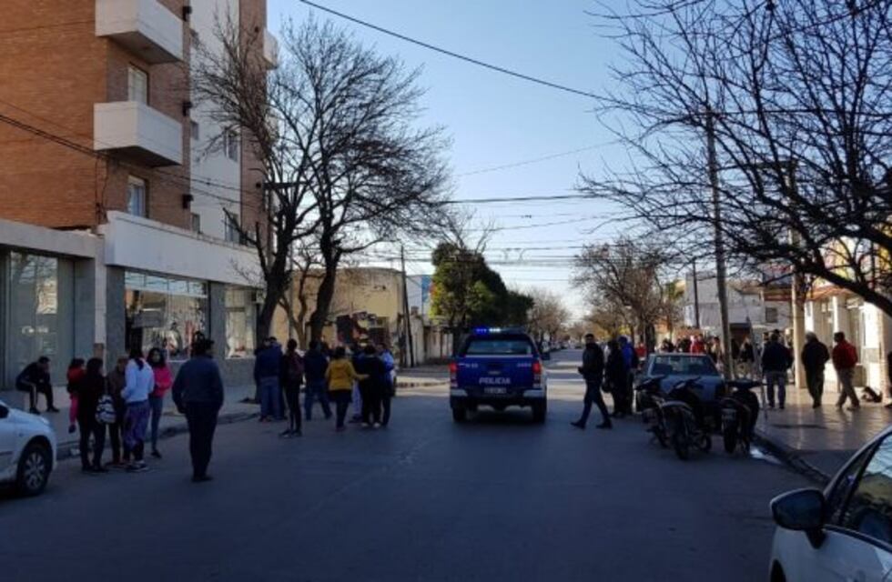 Investigan la muerte de un joven caído de un edificio en Río Cuarto