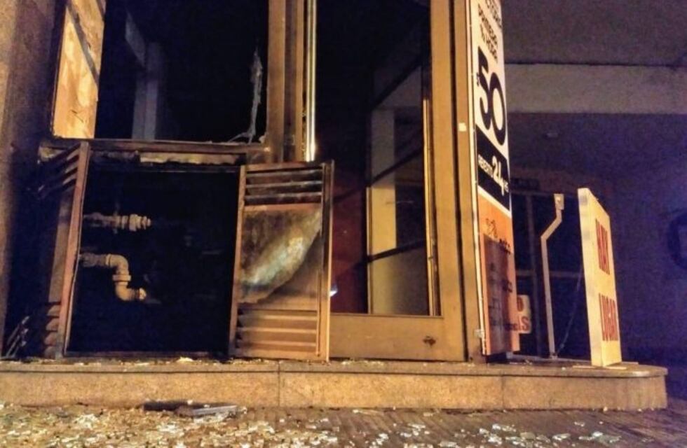 Arrestaron a un cuidacoches tras un incendio a metros del Paseo Pellegrini