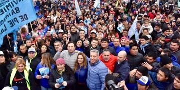 Imagen archivo\u002E Arcioni encabezó una caminata por las calles de Trelew\u002E