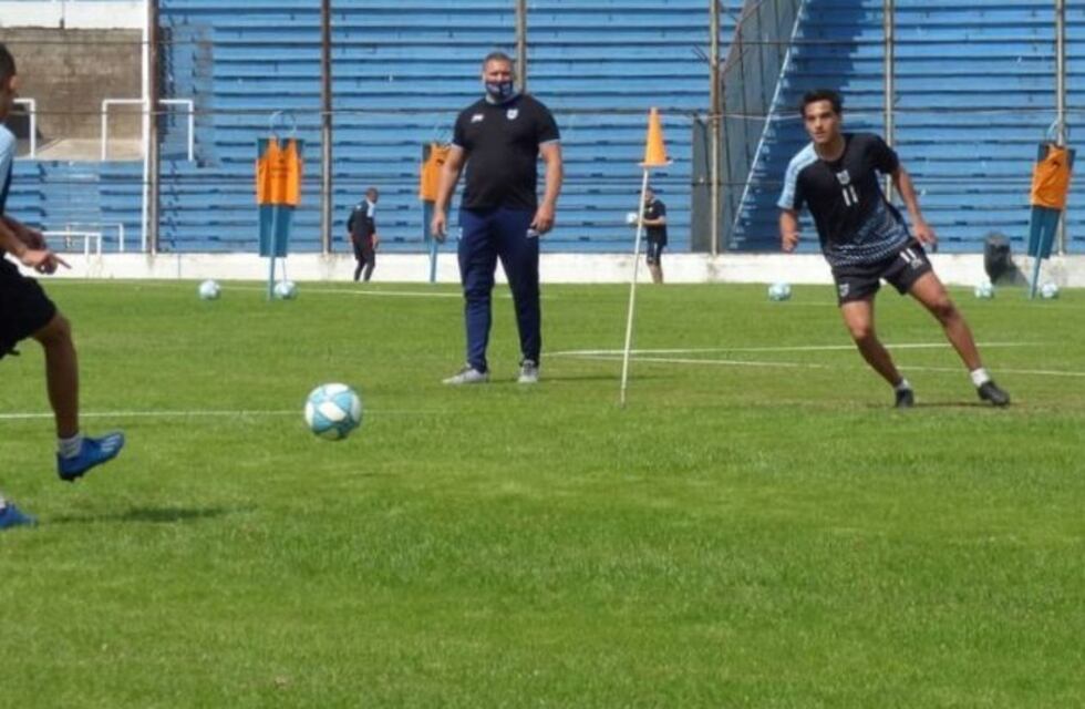 Sialle, confiado en la profesionalidad de los futbolistas de Gimnasia