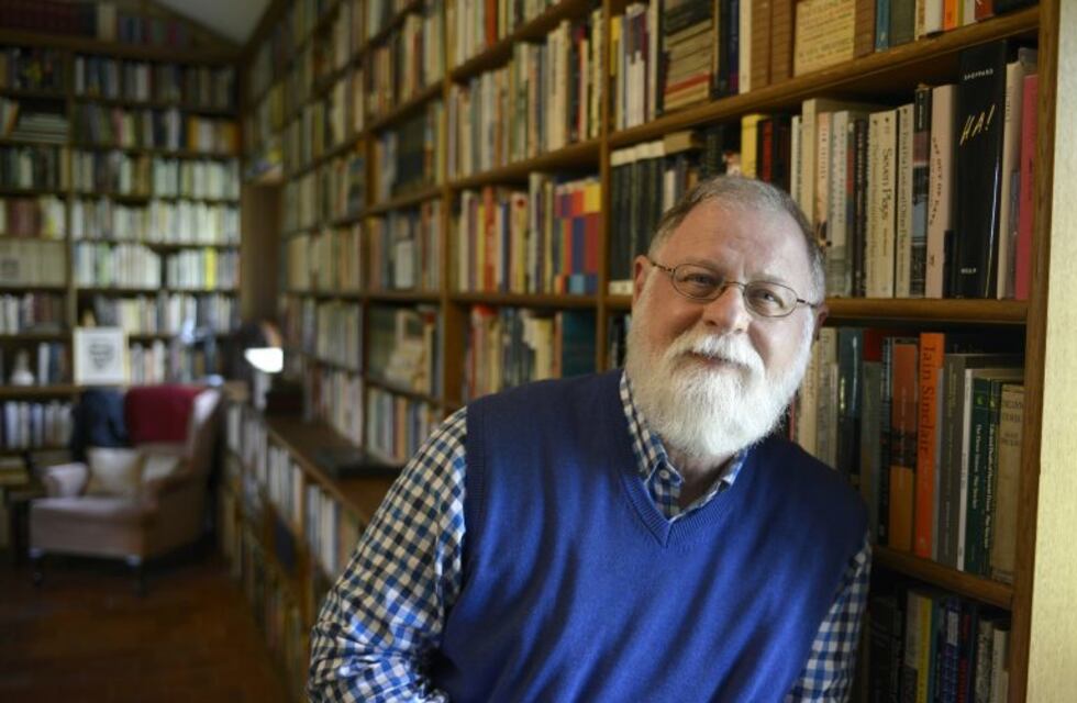 Alberto Manguel renunció como director de la Biblioteca Nacional