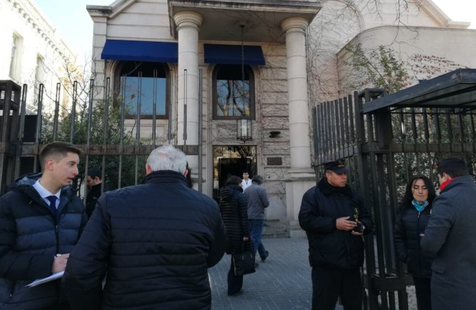 Pánico en el Instituto Zaldívar por una explosión