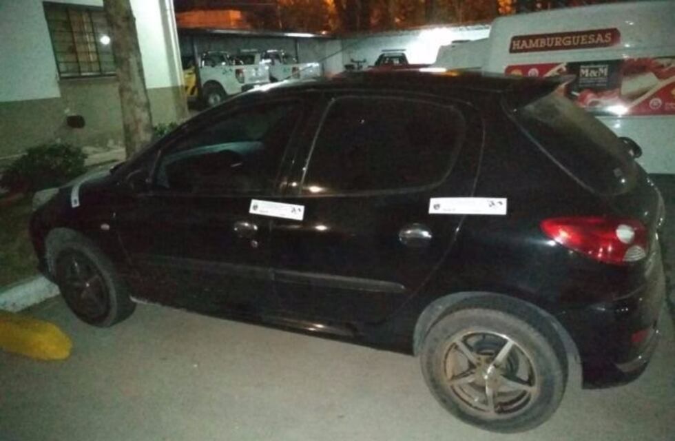 Circulaban ebrios, pasaron en rojo e intentaron sobornar a la Policía