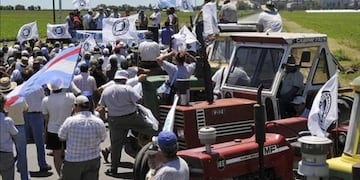 La presión de asambleas rurales y de productores autoconvocados será evaluada mañana por la Mesa de Enlace.