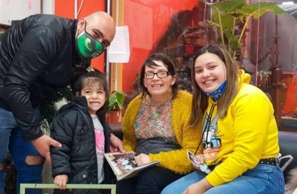 Estuvo en estado vegetativo, se recuperó y luego de 120 días pudo reencontrarse con su familia