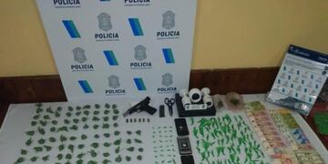 Allanan dos puntos de venta de droga: una persona quedó detenida (0223)