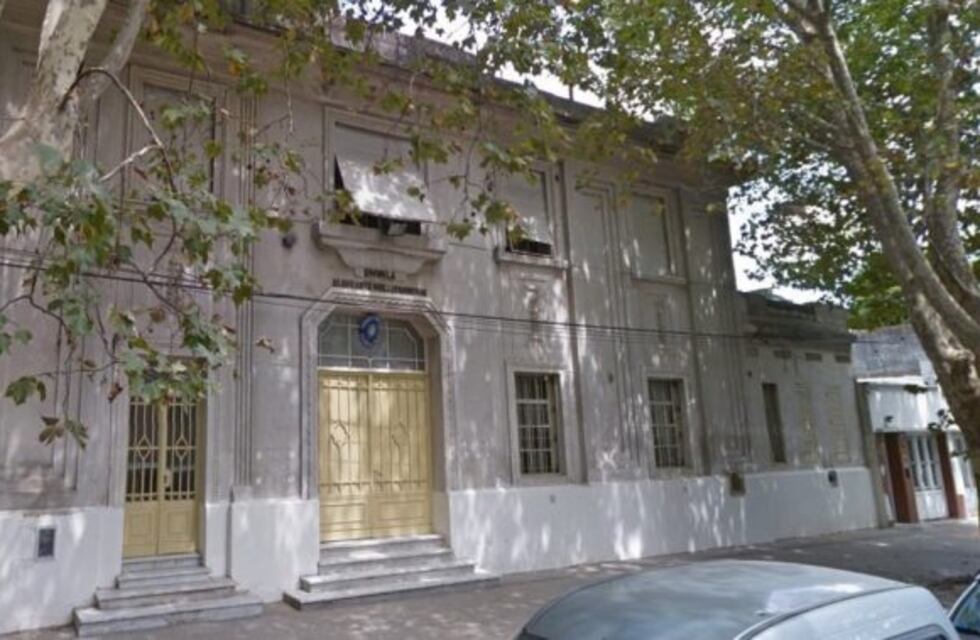 Otra escuela de La Plata cerrada por robos y destrozos