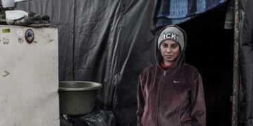 Marisa y su testimonio tras mudarse a una casilla de lona en Carlos Paz\u002E (Foto: gentileza Franco Romero)\u002E