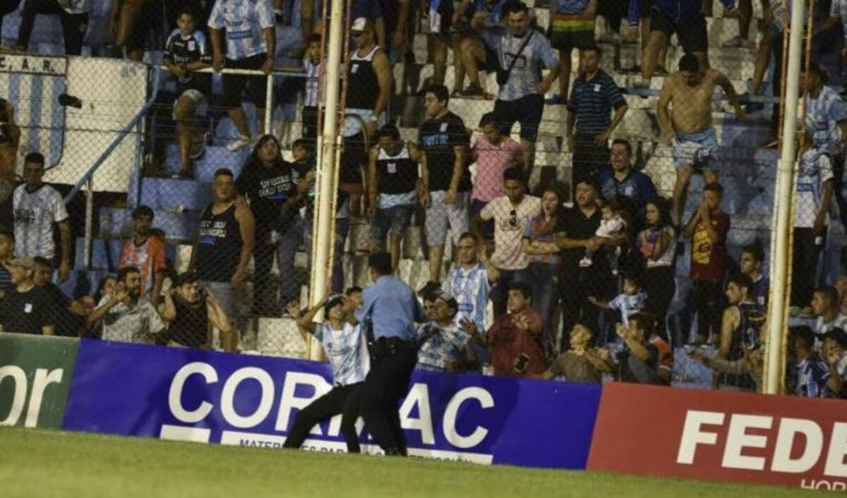 Violencia en Racing\u002E
