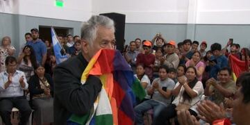 Alberto Rodríguez Saá se reunió con la comunidad boliviana en San Luis\u002E Foto: ANSL