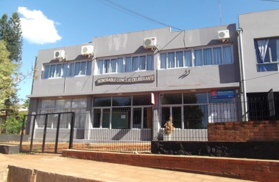 Los concejales de Montecarlo congelaron sus sueldos