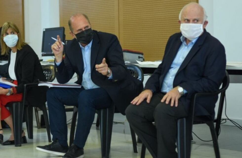 Omar Perotti se reúne con Lifschitz y otros referentes del Frente Progresista