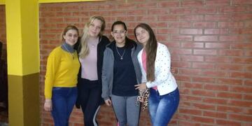 Alem marcha por la esperanza y la vida, ante la ola de suicidio de jóvenes y adolescentes\u002E (Alem News)