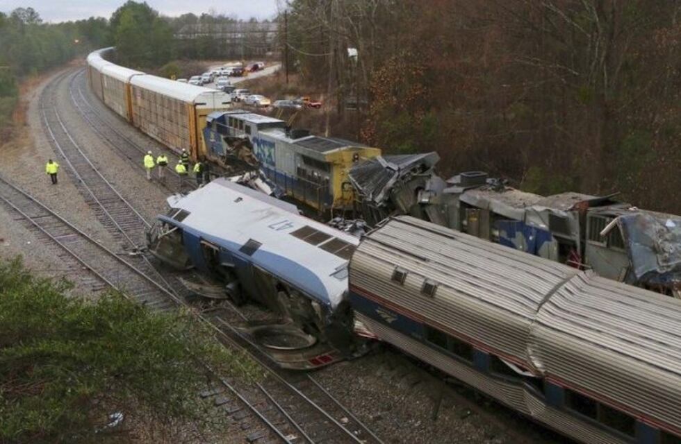 Choque de trenes en Estados Unidos: al menos dos muertos y más de 70 heridos