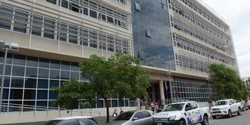 Detuvieron a una ordenanza por robarle el celular a una funcionaria en Santiago del Estero