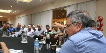 El gobernador Domingo Peppo se reunió con 50 productores de la Federación Agraria para llevar sus demandas a Nación\u002E