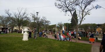 Plaza españa Tres Arroyos (facebook/ Club Español Tres Arroyos)