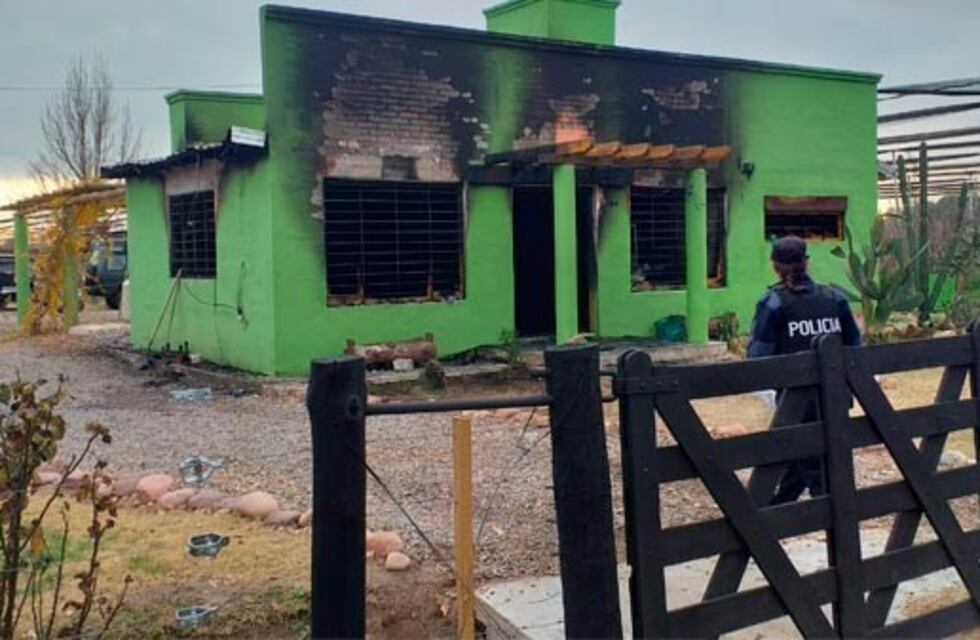 Habló el vecino que auxilió a la familia Cosentino en el incendio