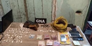 Detuvieron a siete personas tras cinco allanamientos por narcotráfico en Rosario\u002E (Ministerio de Seguridad de la Nación)