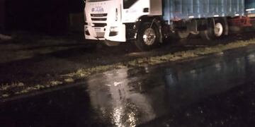 Accidente de camión y auto