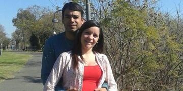 El femicida de barrio Acindar había subido a Facebook fotos con su mujer\u002E (Facebook)