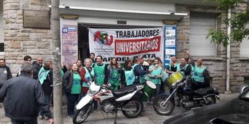 Protesta APU (Foto: FB Asociacion del Personal Universidad Nacional Mar del Plata)