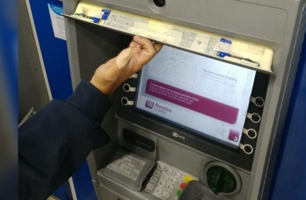 Clonadores de tarjeta estafaron por más de $3 millones de pesos