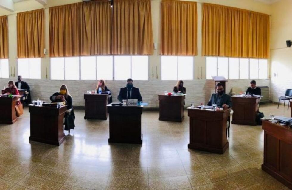 "Pedimos a los ex concejales que recapaciten"