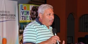 El intendente de Loventuel Hugo Oscar Martínez\u002E
