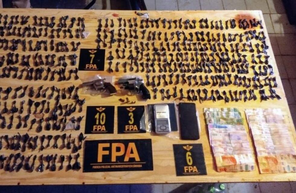 Madre e hijo vendían drogas a metros de una escuela