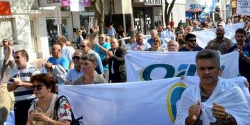 Una asamblea de los trabajadores de la Refinería San Lorenzo de Oil Combustibles buscaba conformar una cooperativa\u002E (Archivo)