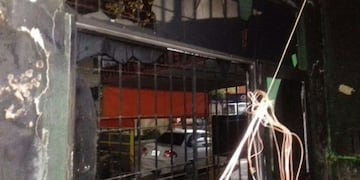 Así quedó la casa que se incendió en Sáenz Peña\u002E (Foto: Diario Chaco)