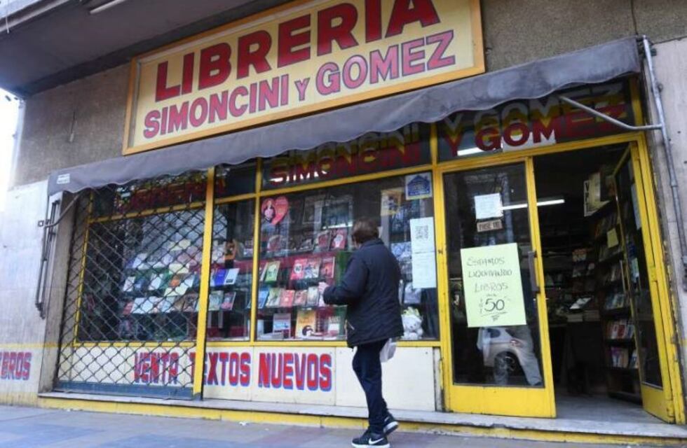 Cierra la histórica librería Simoncini y Gómez