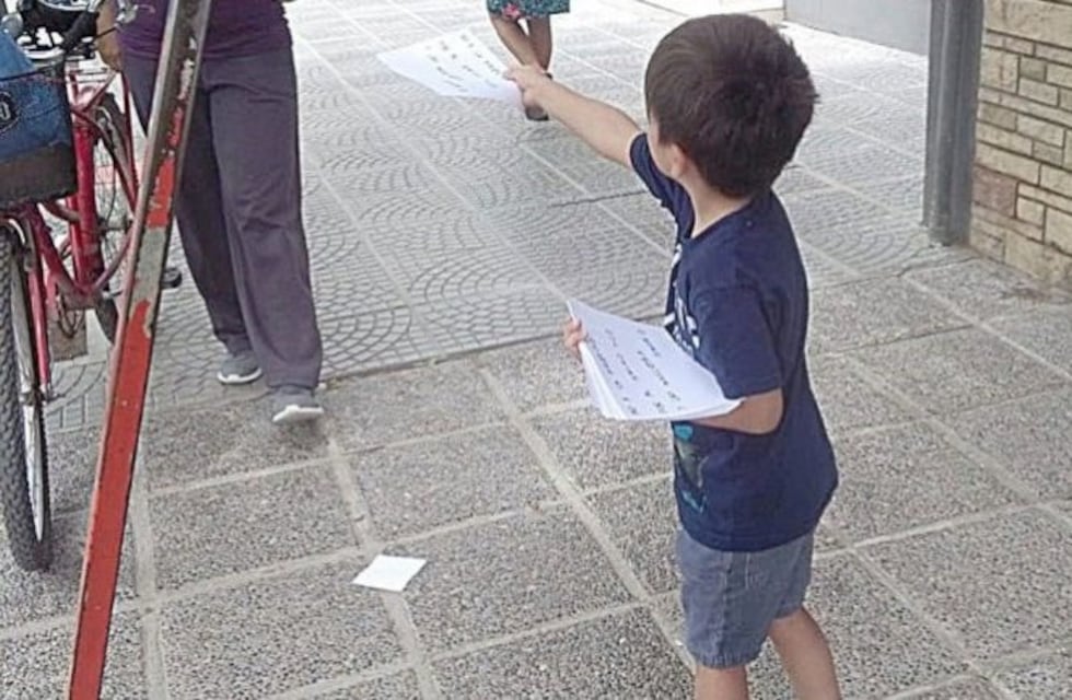 Tiene 6 años e inició una campaña contra el uso de pirotecnia