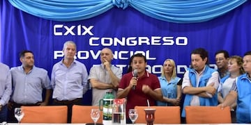 El gobernador de Misiones, Oscar Herrera Ahuad, habla en el Congreso de UDPM realizado en O erá este viernes 6 de marzo 20220\u002E (Twitter)