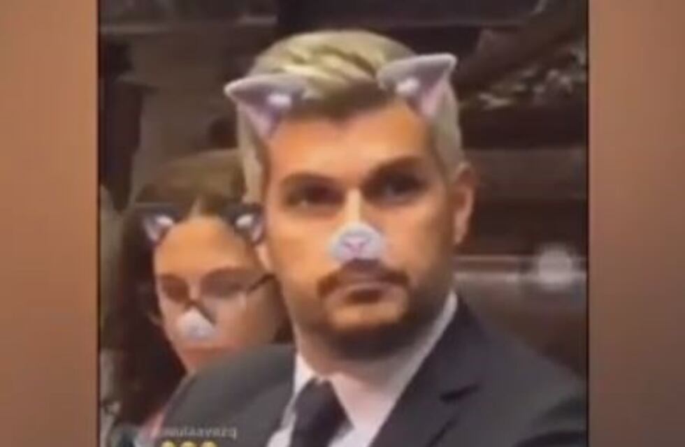 El video en vivo de Marcos Peña con los filtros de Instagram que hizo una diputada K