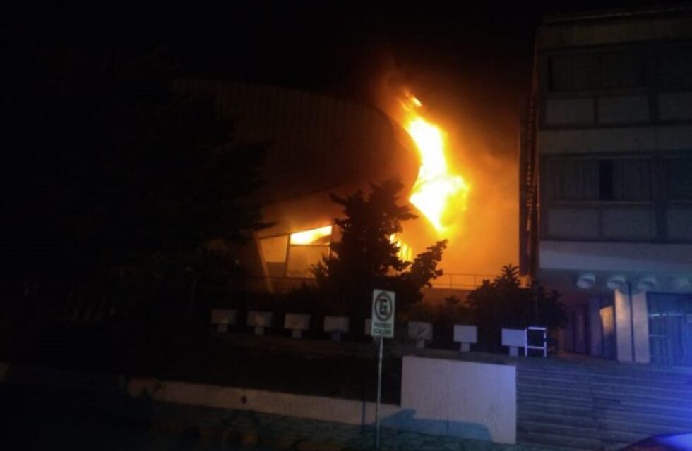Incendio en el emblemático Casino de Necochea