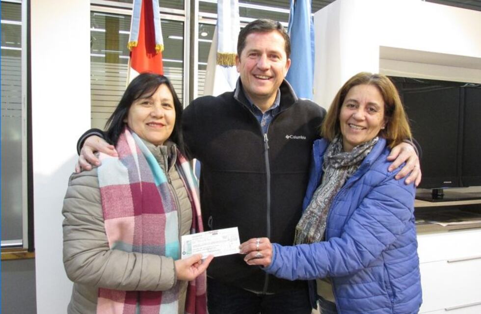 El Centro Vecinal Xanaes recibió un subsidio de cincuenta mil pesos