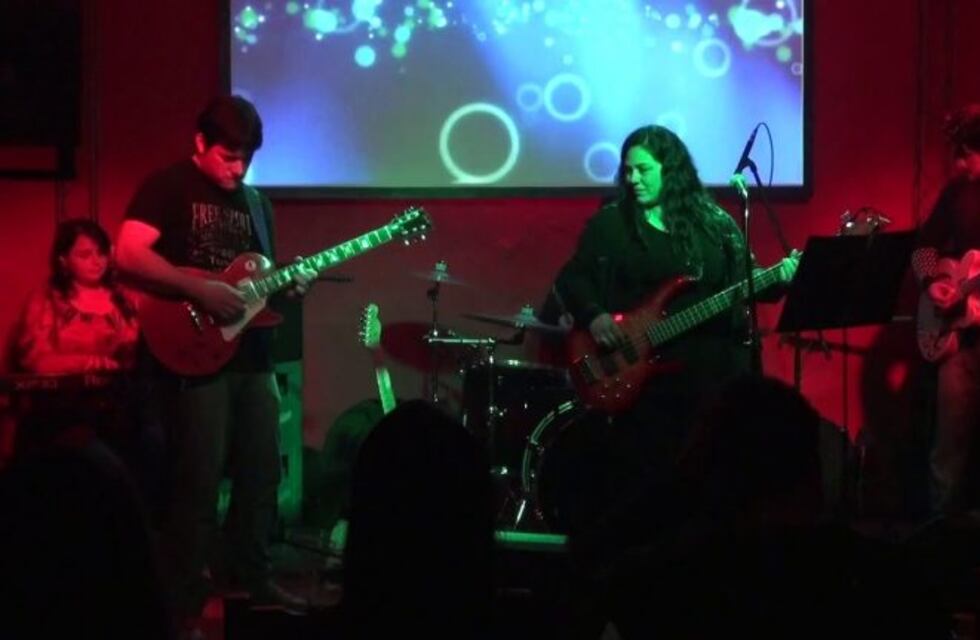 Se presenta la banda Alma Blues en Estudio Teatro