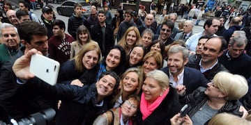 DYN30, SAMTA FE, 14/07/2017, ROGELIO FRIGERIO JUNTO A ELISA CARRIÓ Y EL PRESIDENTE DE LA UCR, JOSÉ CORRAL EN RECORRIDA POR SANTA FE FOTO:DYN/GENT\u002E rosario santa fe elisa carrio rogelio frigerio lanzan lanzamiento de la campaña politica candidatos proximas elecciones candidatos del partido cambiemos