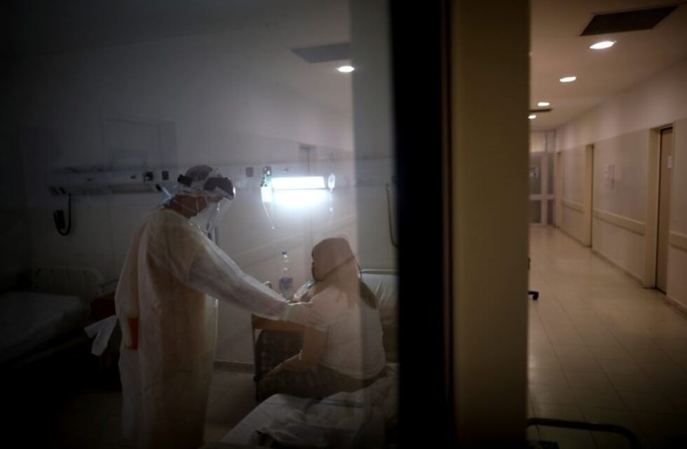 Río Gallegos: Una doctora del hospital dio positivo
