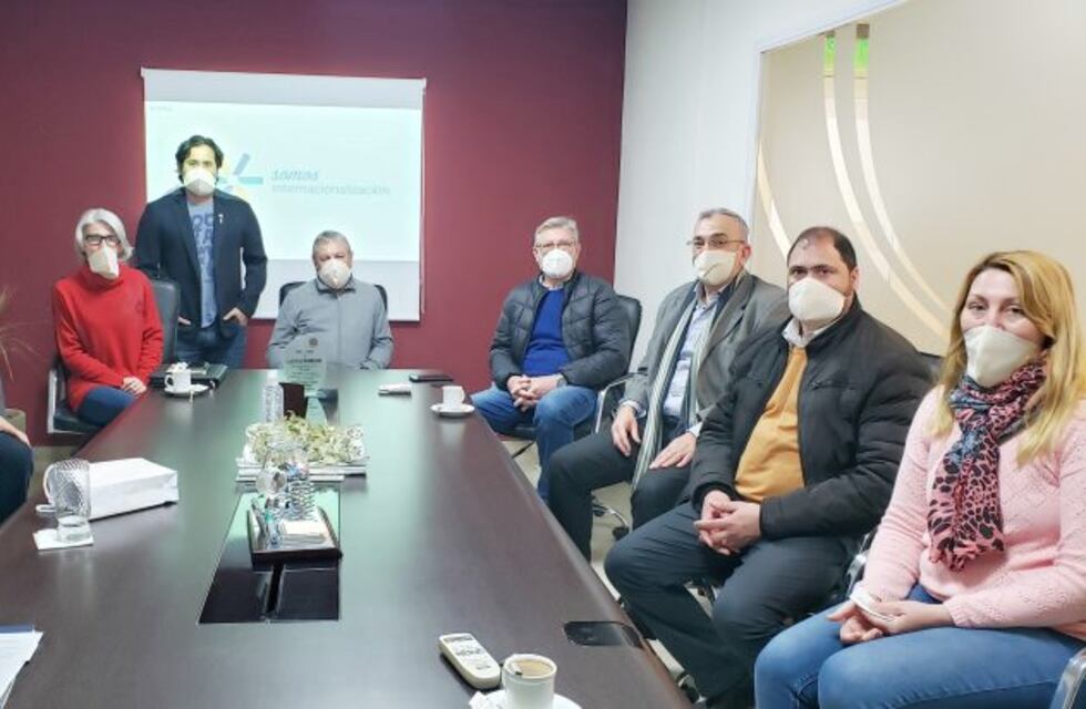 Alcides Calvo y la UNRaf visitaron una empresa láctea de Ramona