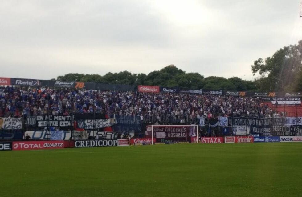 Le aplicaron Tribuna Segura a dos barras de Talleres y no pudieron entrar a la cancha en Rosario