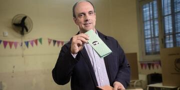 Votó Corral y se mostró confiado respecto al resultado electoral