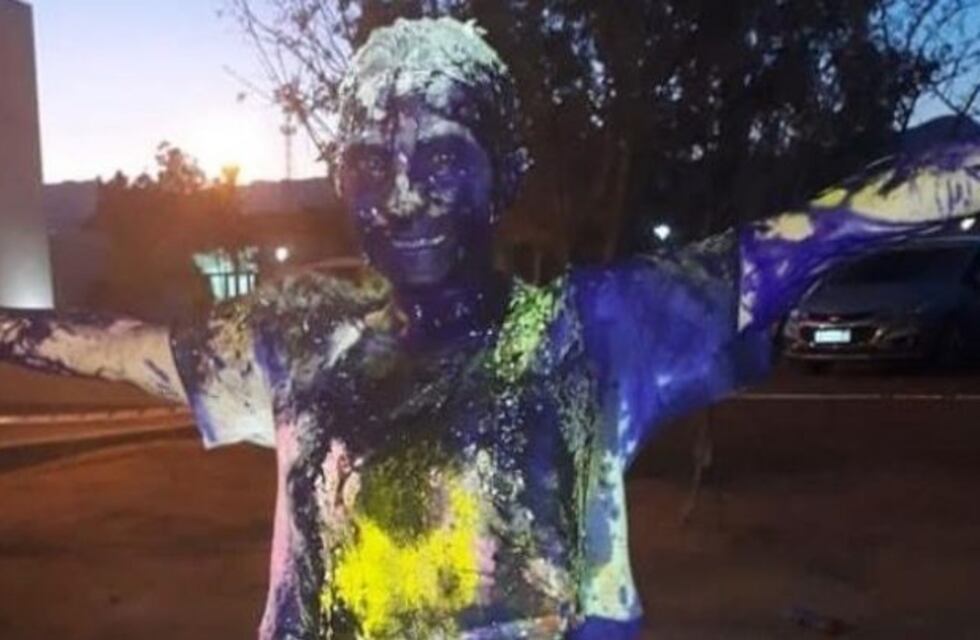 Egresada mendocina sufrió una grave lesión en la vista en pleno festejo