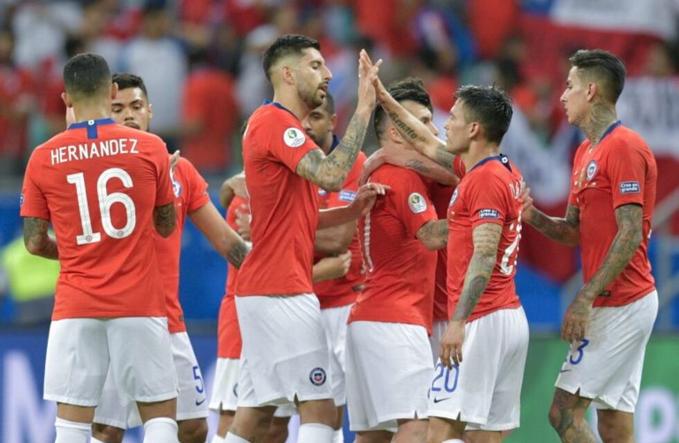 Chile venció 2-1 a Ecuador y pasó a cuartos de final de la Copa América