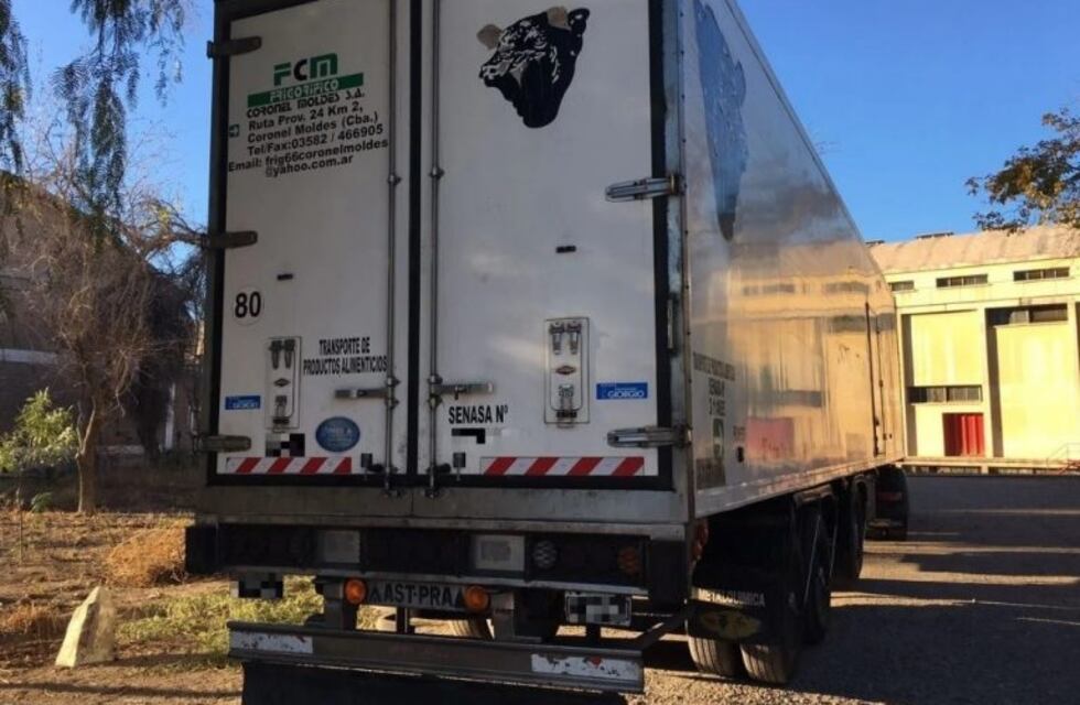 Un camión con carne entró a San Juan sin papeles y con el chofer con síntomas de Covid-19