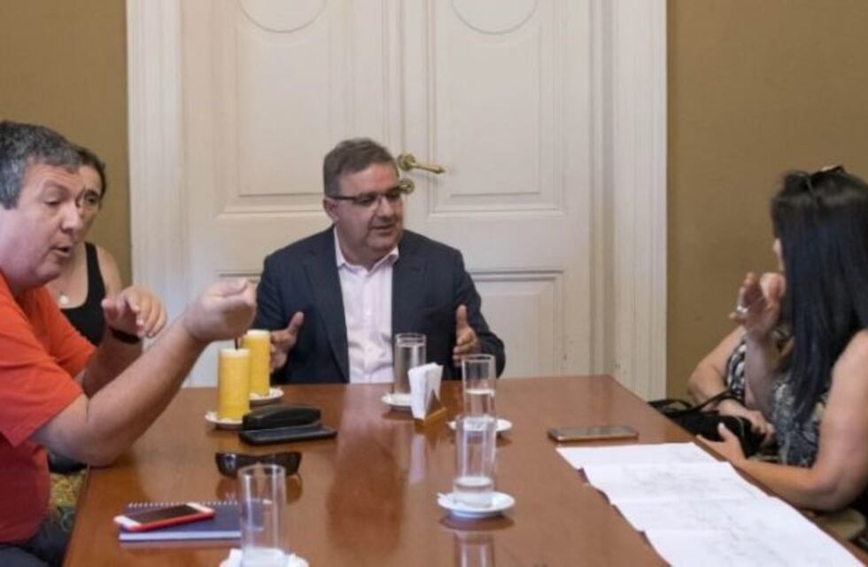 Jalil se reunió con comerciantes de Catamarca por la obra de peatonalización