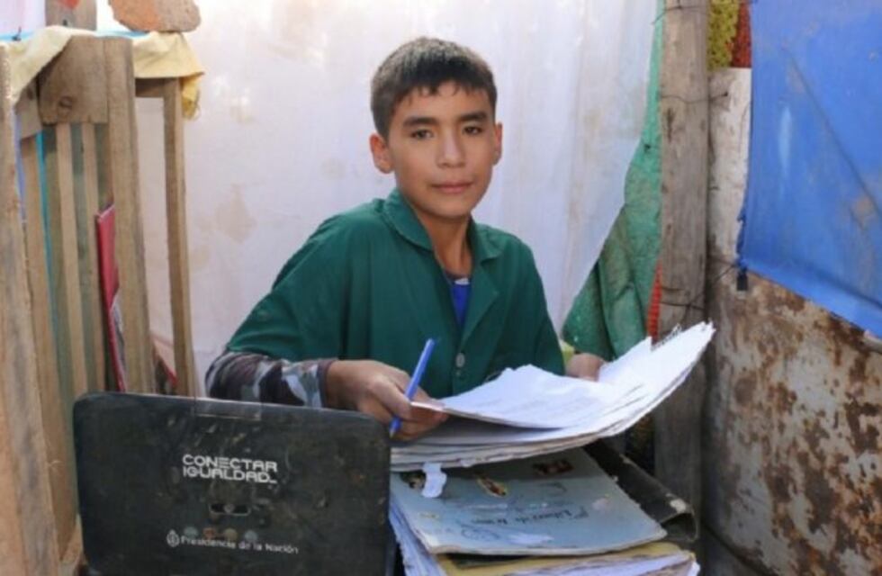 Fundó una escuela en el fondo de su casa y ahora le construirán un salón